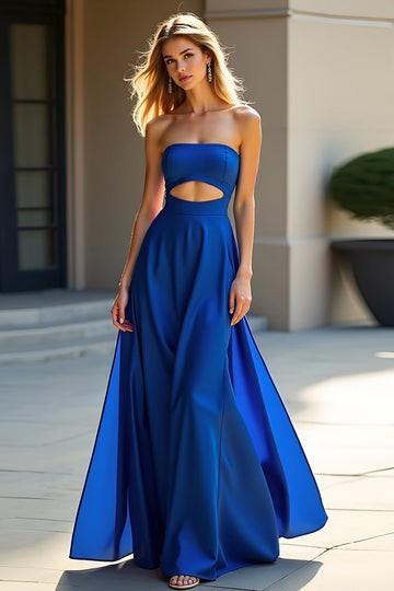 Robe longue d’invitée de mariage découpée en satin satiné bleu royal